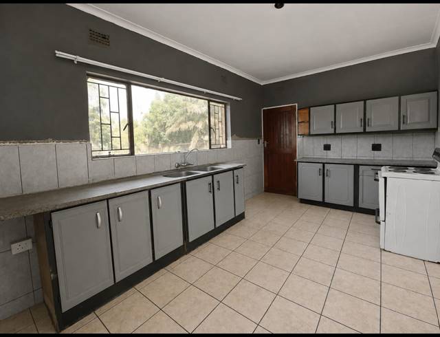 3 BEDROOM HOUSE FOR SALE IN FALCON RIDGE